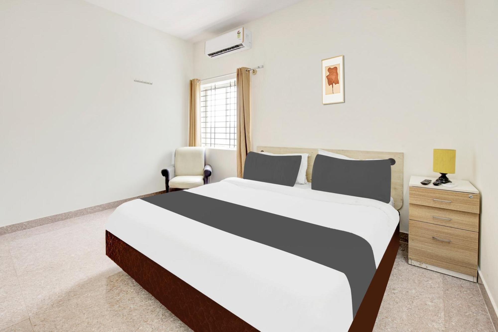Hotel O Sri Manjunatha Deluxe Suites Bangalore Exterior foto