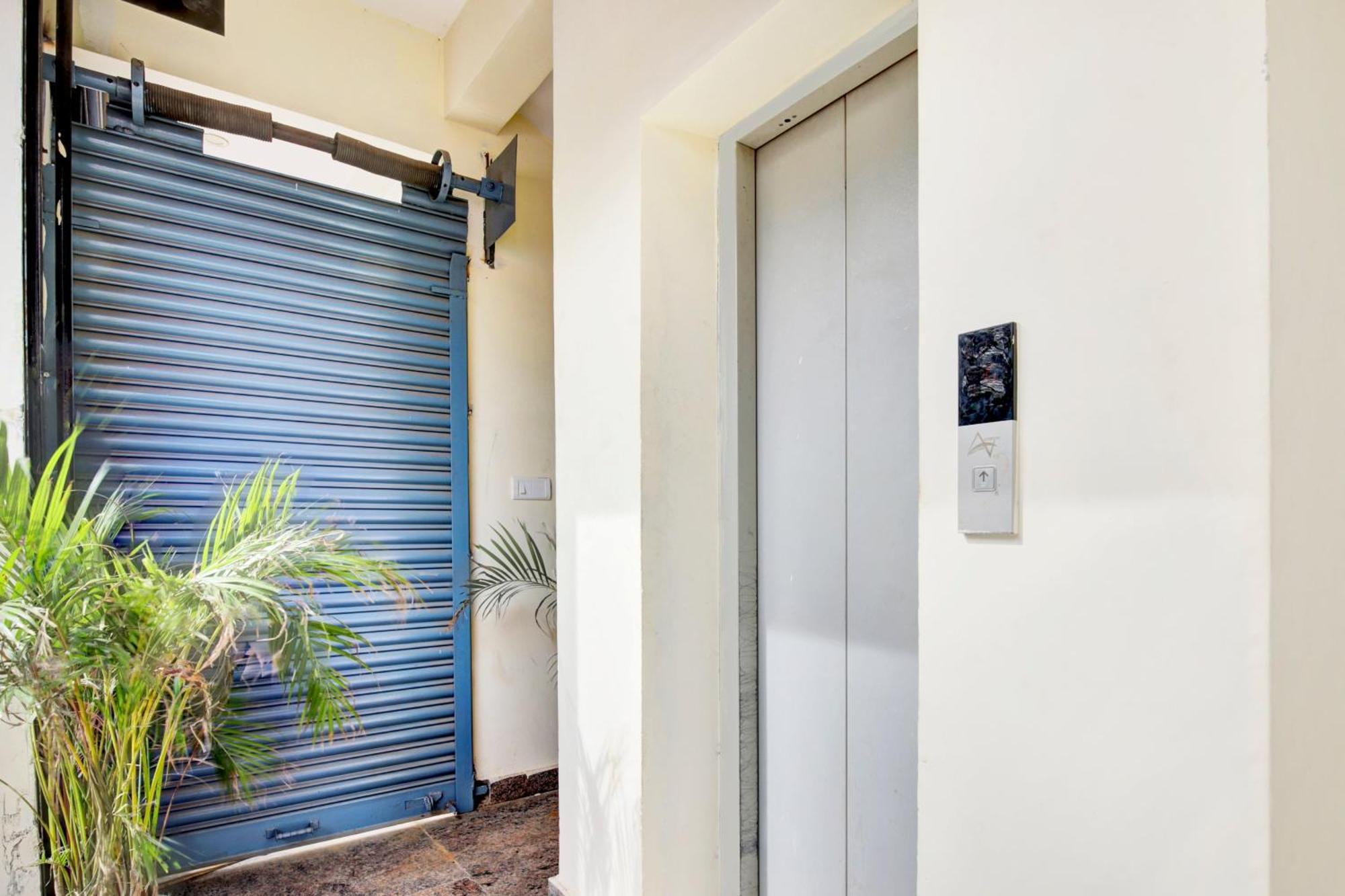 Hotel O Sri Manjunatha Deluxe Suites Bangalore Exterior foto